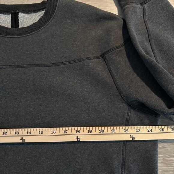 Lululemon Men’s Revolve Long Sleeve Sweatshirt Heathered Black Fleece Sz Unknown - Picture 7 of 9